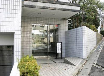【エントランス】 | ニューウェルテラス第一日吉 | 東急東横線「日吉」駅バス10分・「さくらが丘」バス停徒歩3分！