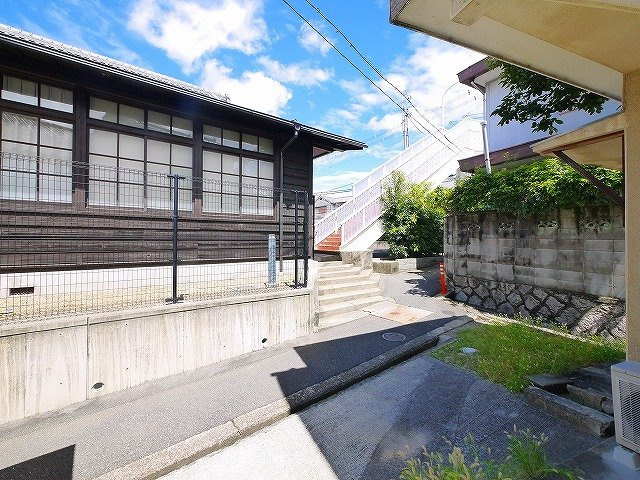 丸山住宅（山崎町）の周辺