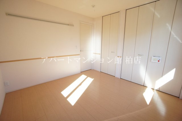 アシネスの洋室