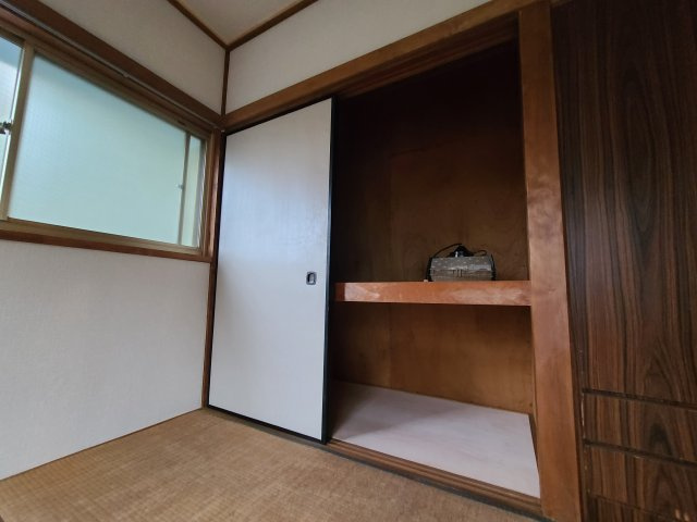弓渡貸家の収納