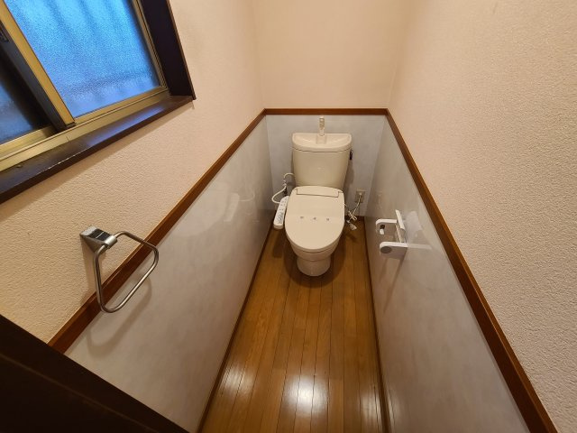 弓渡貸家のトイレ