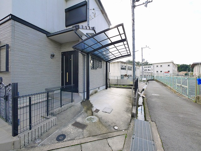 三碓2丁目戸建の駐車場