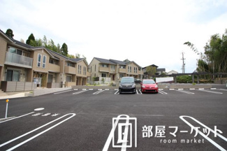 【駐車場】