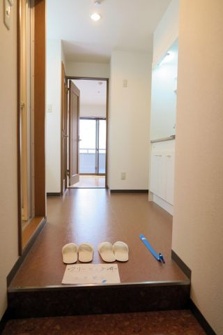 ロイヤルクイーンズパークの玄関