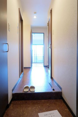 ロイヤルクイーンズパークの玄関