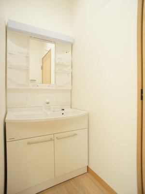 【洗面所】 | IKコープテナント | 洗髪洗面化粧台が付いています♪