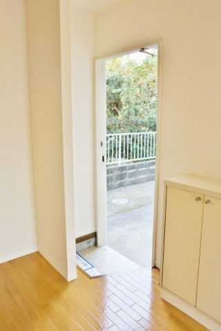 サニーフラットＯの玄関