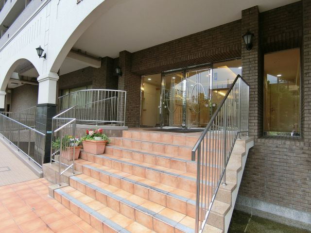 セレッソコート光明池ステーションシティのエントランス