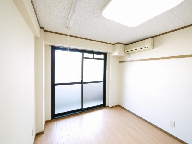 新大宮シティ・パルの居間・リビング|ゆったりとした居間です