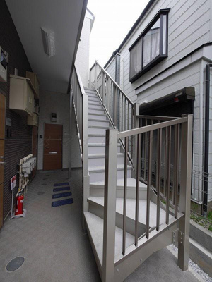 【その他共用部分】 | Ｇ・Ａヒルズ矢部町（やべちょう） | 2階にはここから昇ります