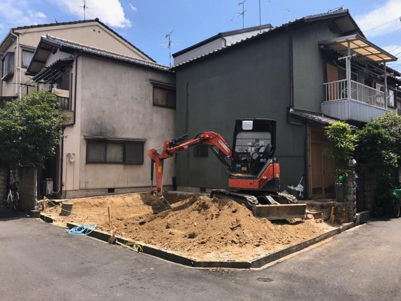 グラッド・タウン灰塚６丁目の前面道路含む現地写真