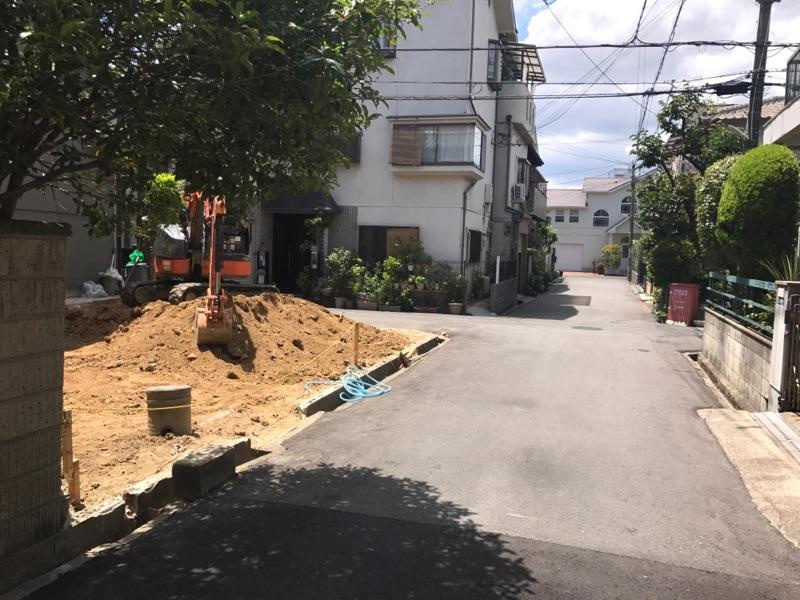 グラッド・タウン灰塚６丁目の周辺