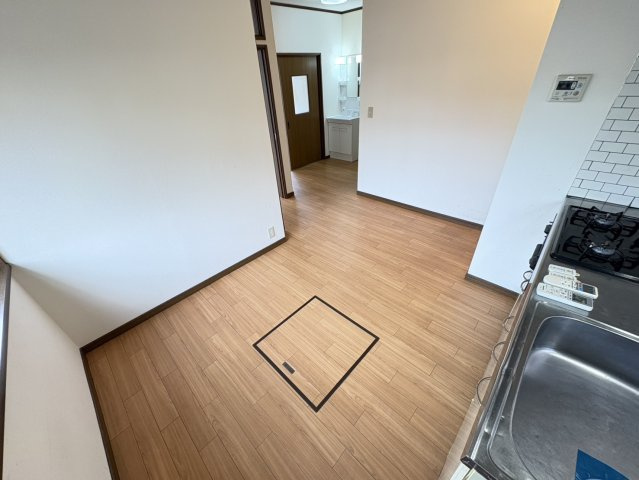 ハイツセイハの居間・リビング