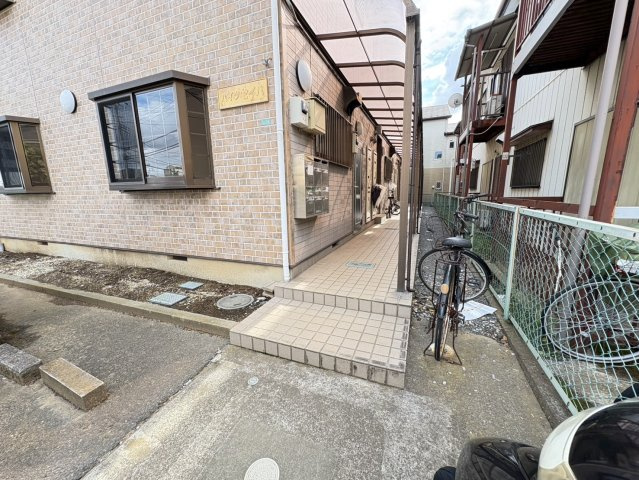 ハイツセイハの駐車場