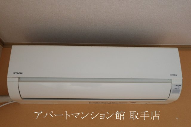 ユニ・ササキの設備