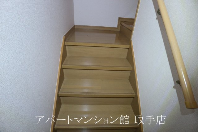ユニ・ササキの設備