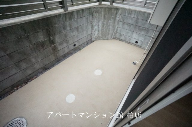 ヴェルデ大島田のバルコニー