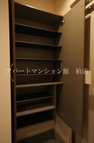 ヴェルデ大島田の玄関