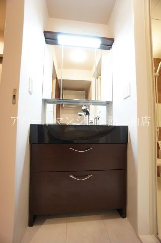 ヴェルデ大島田の独立洗面台