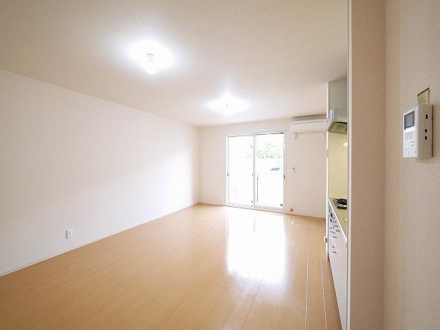 スカイヒルズの居間・リビング|使いやすい居間です