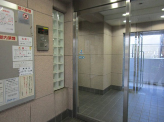 【エントランス】