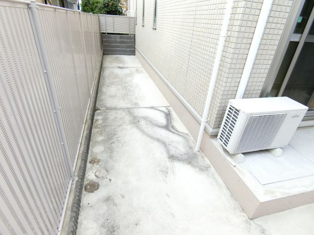 セジュール寺池台の庭