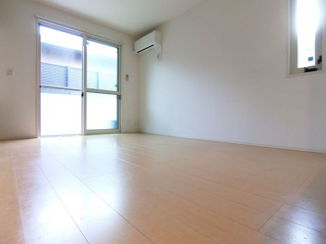 セジュール寺池台の居間・リビング