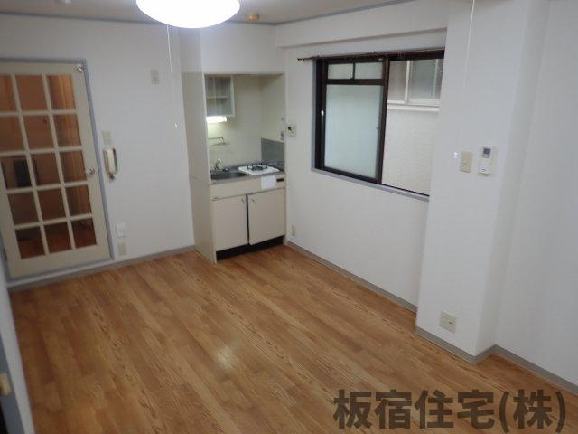 【居間・リビング】 | ソフィア板宿