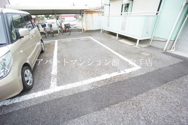アネックス戸頭Ｂの駐車場