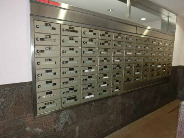 ライオンズガーデン習志野　船橋市七林町のエントランス|集合ポスト