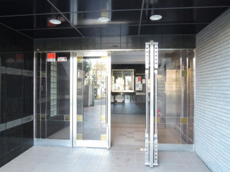 【エントランス】 | 京浜急行電鉄本線「杉田」駅徒歩3分！JR根岸線・金沢シーサイドライン「新杉田」駅徒歩10分！