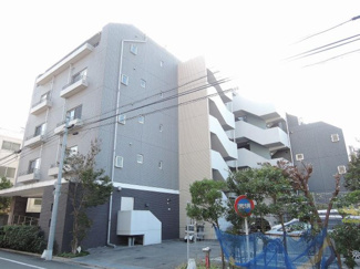 【外観】 | 南西向き・角部屋住戸のため人通りが少なく、プライバシーを保つ事が出来ます！