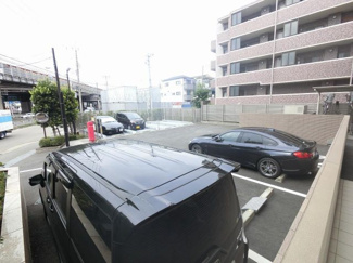 【駐車場】