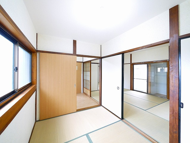 六条七番住宅の和室|和室がひろがる居住スペース