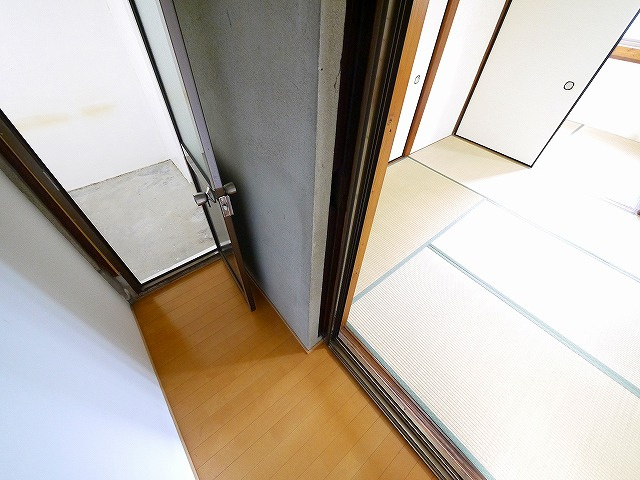 六条七番住宅のその他