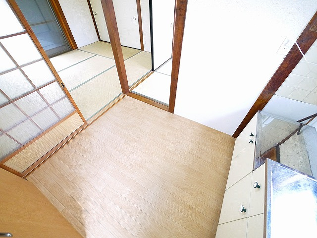 六条七番住宅のキッチン|キッチンです