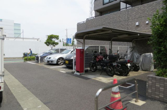 【駐車場】