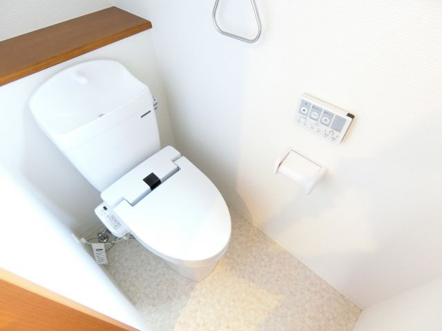 原町戸建のトイレ