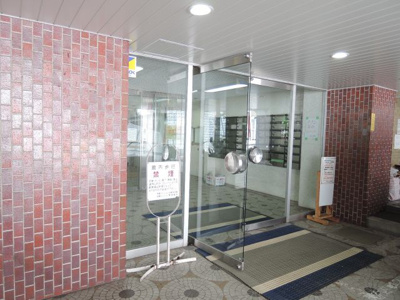 【エントランス】 | 恒陽マンション | 来客駐車場有り（使用料有）！ペット飼育可能♪