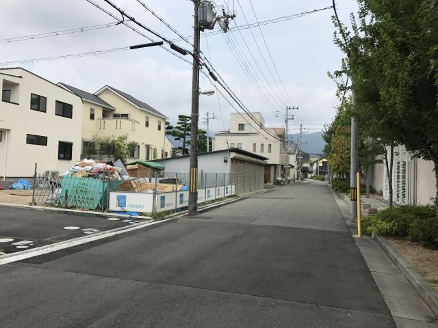芦屋市浜町12番の前面道路含む現地写真
