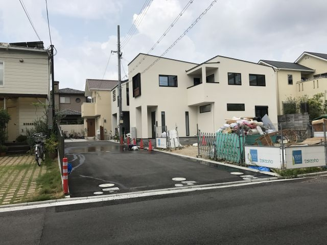 芦屋市浜町12番の前面道路含む現地写真