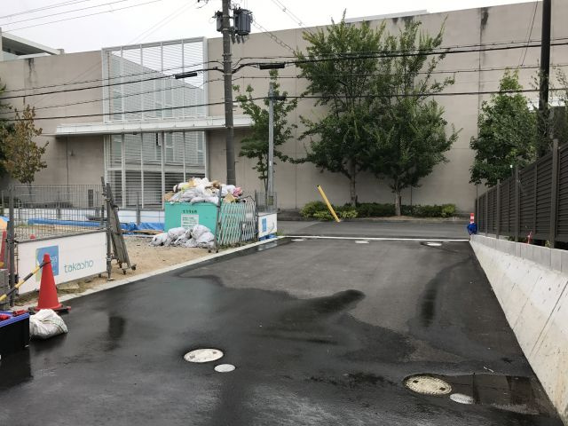 芦屋市浜町12番の前面道路含む現地写真