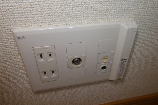 ビッグベアーＢの設備|TVジャック・電話モジュラー