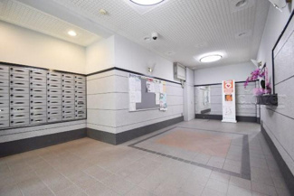 【エントランス】 | エントランスホール　集合ポスト