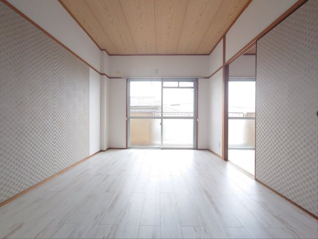 滝谷ユタカハイツの洋室