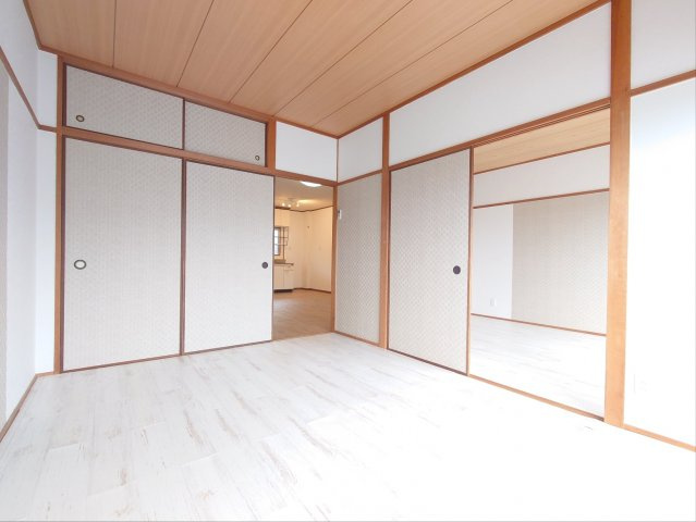 滝谷ユタカハイツの洋室