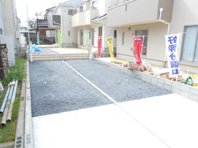 【駐車場】 | 野田市　五木新町　全3棟　2号棟　48坪　らすと２棟。 | 2380から2280から2180万円に価格変更。　駐車2台。庭付き。ひな壇。