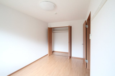 【寝室】 | ドルチェ | 開放的な寝室です