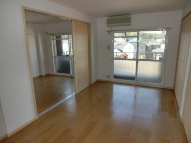 グランドール柏の居間・リビング