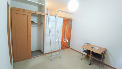 【居間・リビング】 | Ａｖｅｎｉｒ | 1階はフローリング　2階はカーペットです。